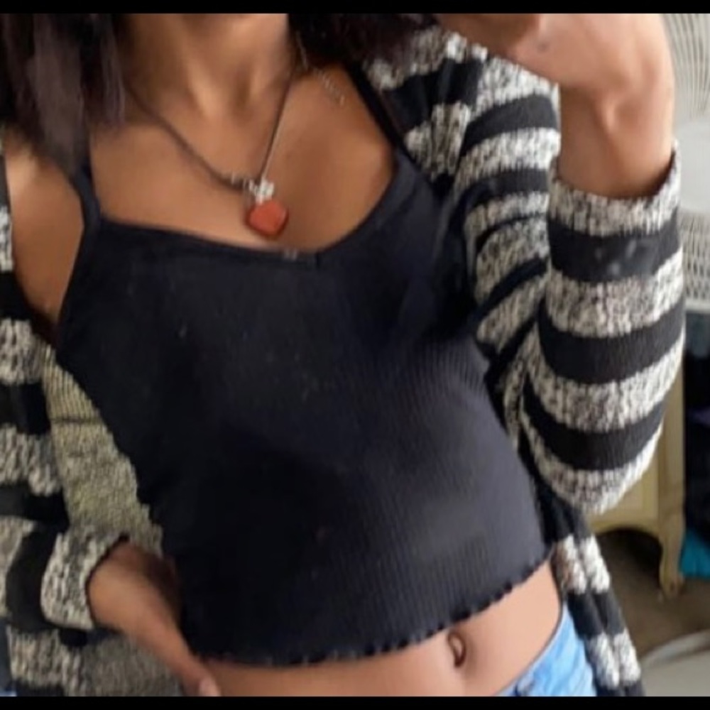 Tillys black crop top